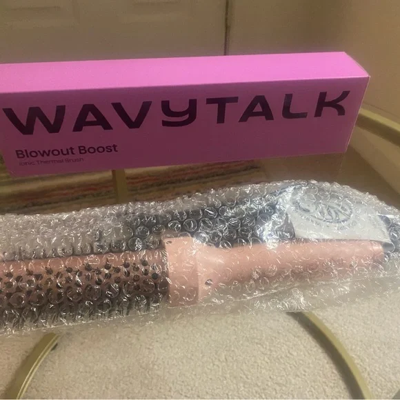 Wavytalk Blowout Boost Ionic Thermal Brush (Unused, no hair clips) - Picture 3 of 6
